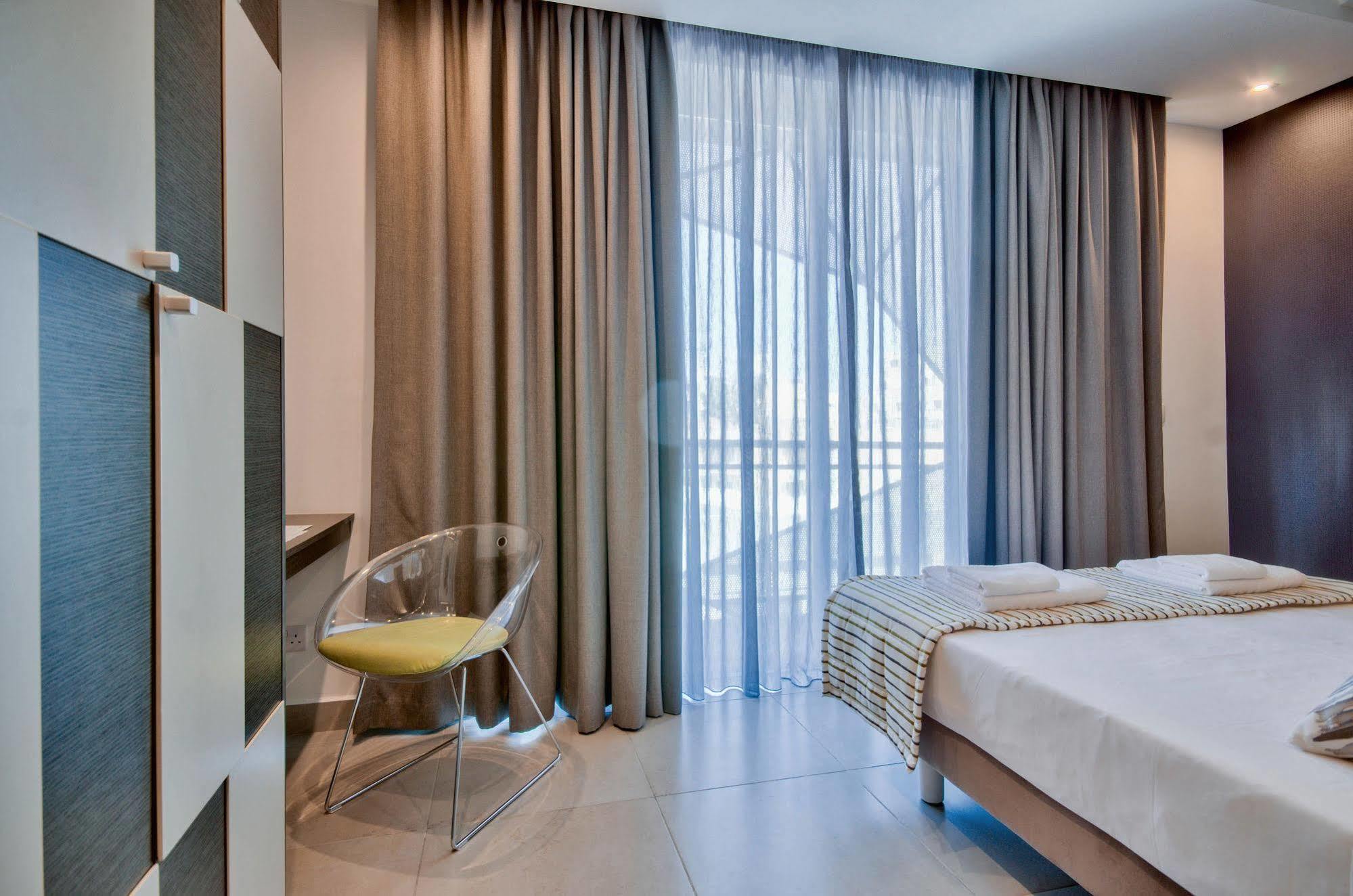 Jules Suites Saint Julian's Εξωτερικό φωτογραφία